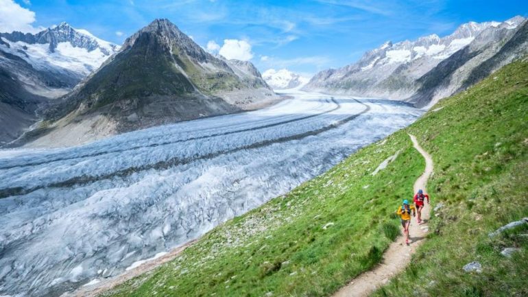 Acessível apenas por teleférico, esta pitoresca cidade suíça não tem carros e até seu caminhão de lixo é transportado por cabos –
