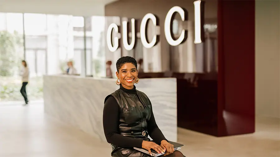 Nathlie, gerente global de mídia da Gucci – LUXURY LIFESTYLE MAGAZINE